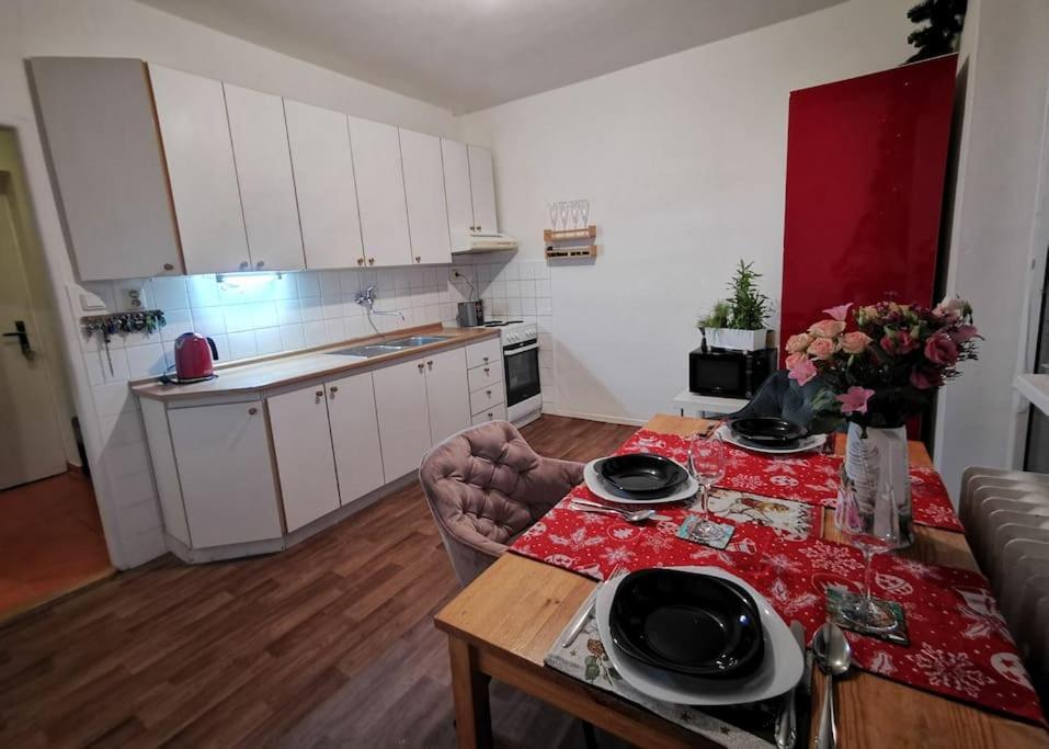 Cely Apartman Podlesi 54M2 S Dvema Balkony A S Novou Manzelskou Posteli, Zatim Neni Na Fotkach Apartment Бърно Екстериор снимка